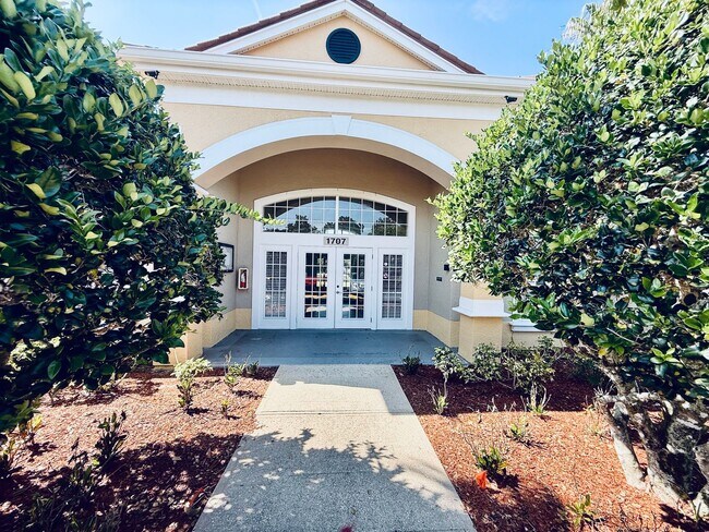 Building Photo - 2 Bed/2 Bath Condo with Garage in Lakes at Viera East
