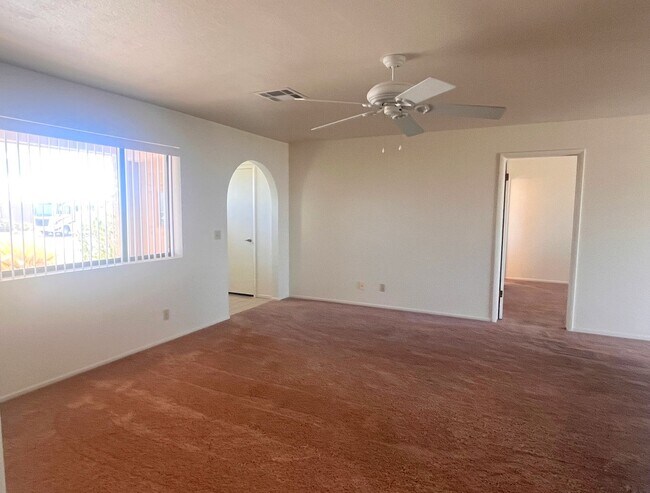 Building Photo - Lake views, lake views, lake views! Longte...