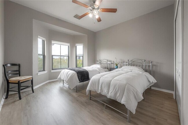 Building Photo - 2709 Via Cipriani