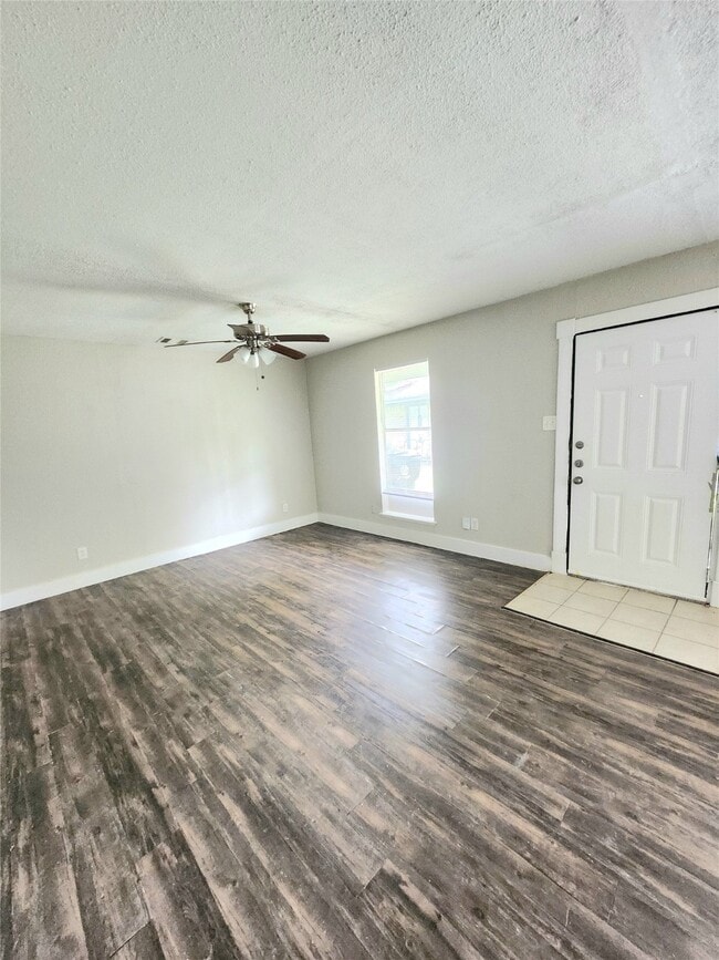 Building Photo - 9110 Kentshire Dr