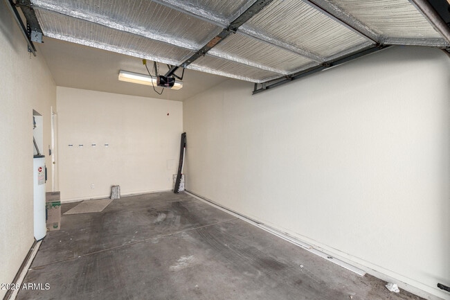 Building Photo - 1126 W Elliot Rd