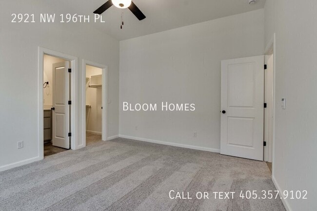 Building Photo - 2921 NW 196th Pl