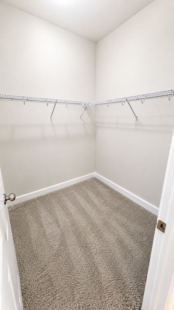 Building Photo - Annual UNFURNISHED 3-bed 2-bath condo in Stonehaven