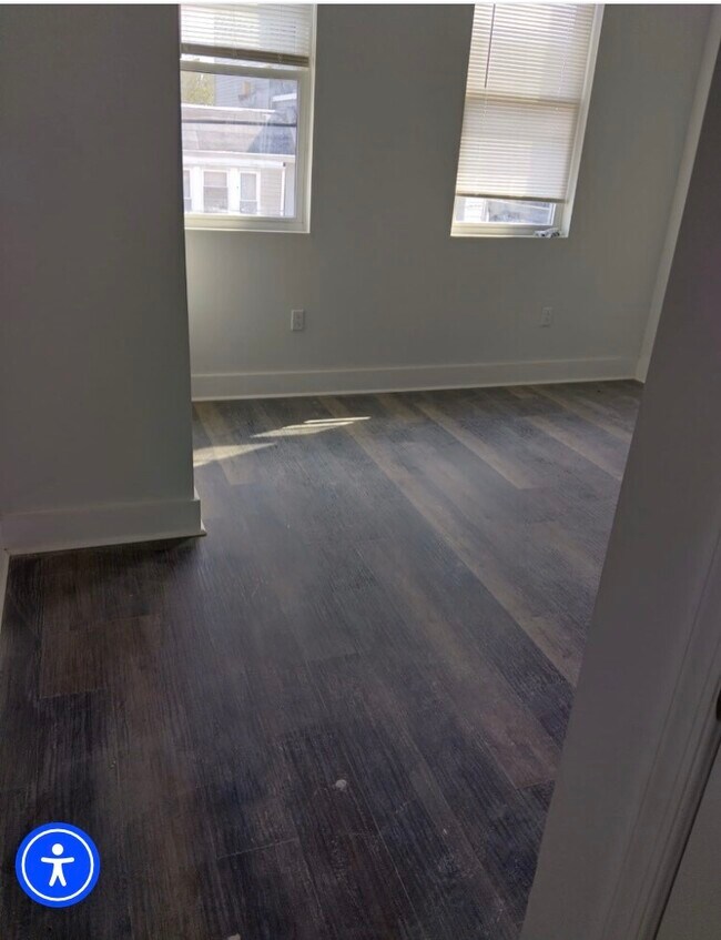 Building Photo - Harold