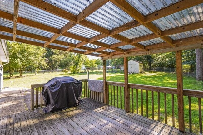 Building Photo - 8170 Linda Ln