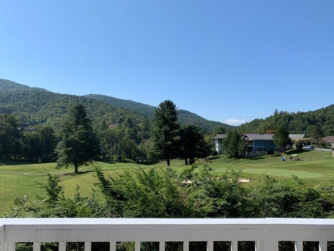 Building Photo - 2/2 Fully Furnished Condo in Willow Valley...