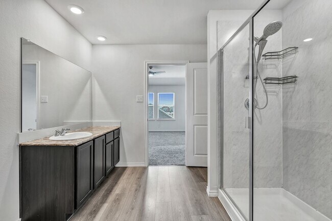 Building Photo - 3212 Perman Dr