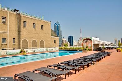 Building Photo - 224 W Rittenhouse Square