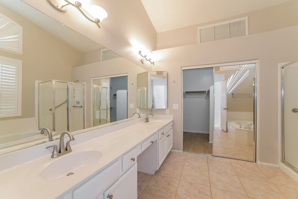 Building Photo - 7064 E Lobo Ave