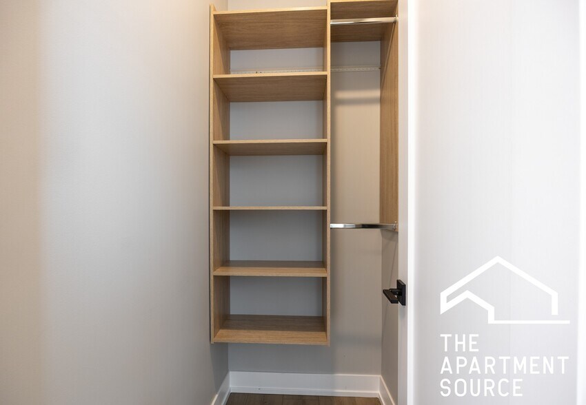 Building Photo - 3738 S Calumet Ave