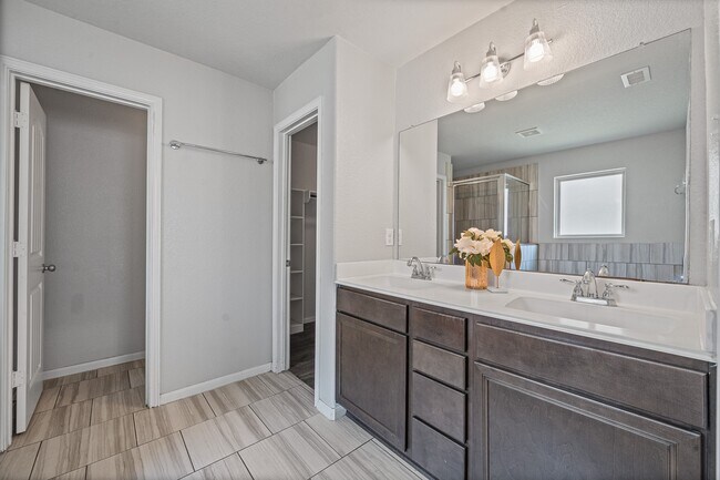 Building Photo - 21310 Cypress White Oak Dr