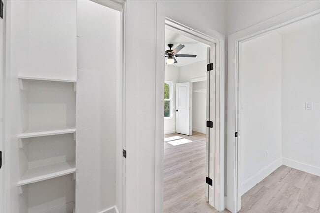 Building Photo - 5605 Tommye St