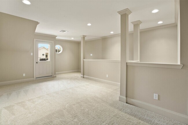Building Photo - 4 Waterway Ct