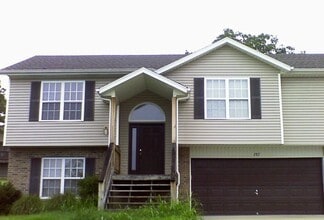 Building Photo - GET TWO WEEKS RENT FREE!
