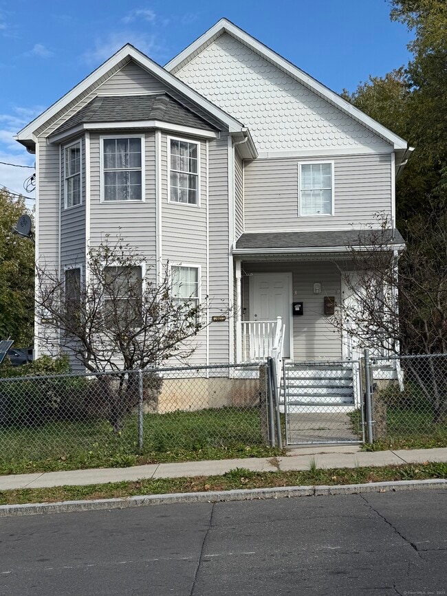 Building Photo - 12 Harbison Ave