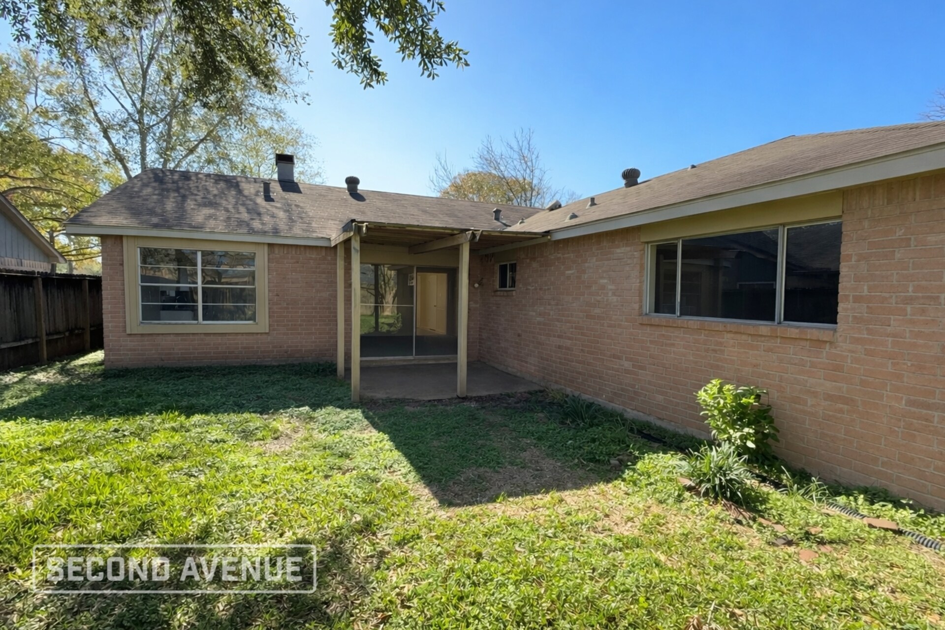 Building Photo - 7023 Foxhurst Ln