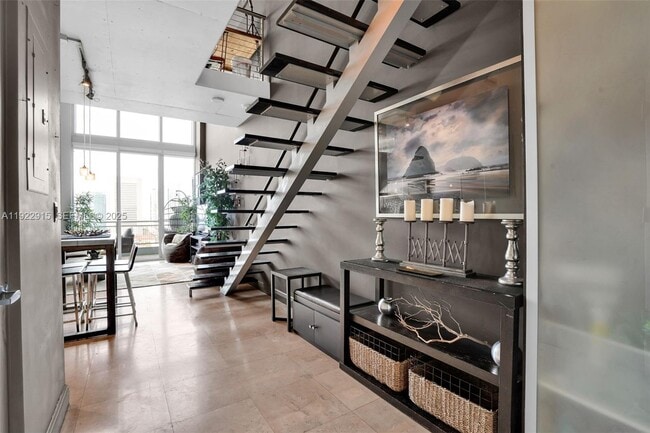 Building Photo - 690 SW 1st Ct