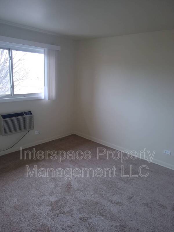 Building Photo - 9957 S Cicero Ave