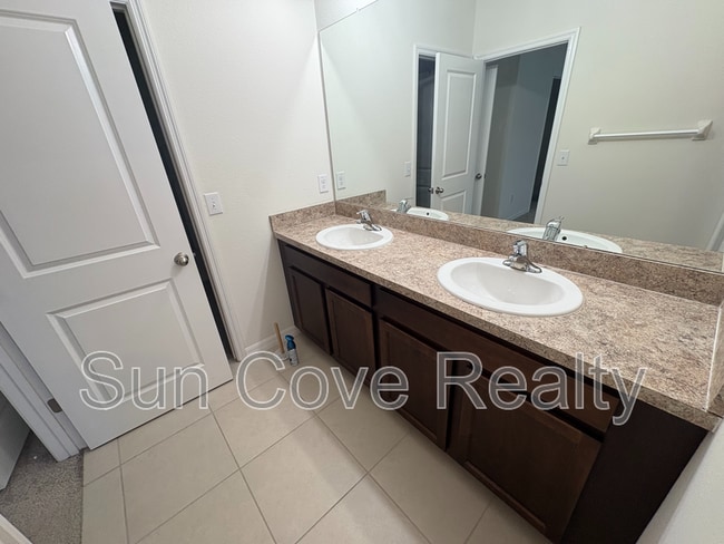 Building Photo - 32997 Kaloko Rd