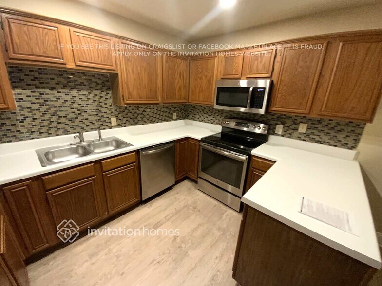 Building Photo - 819 Havenbrook Dr