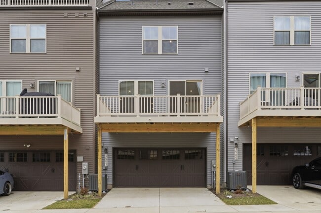 Building Photo - 3503 St Robin Ln