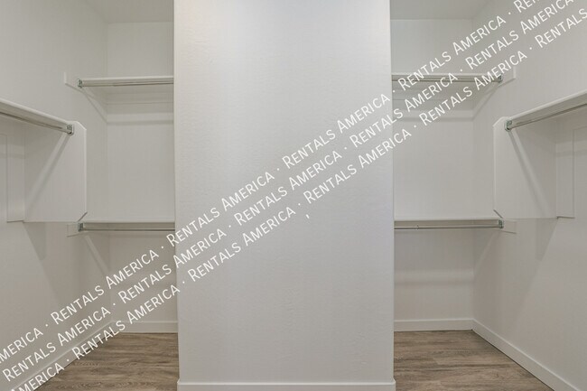 Building Photo - 35024 N Palm Dr