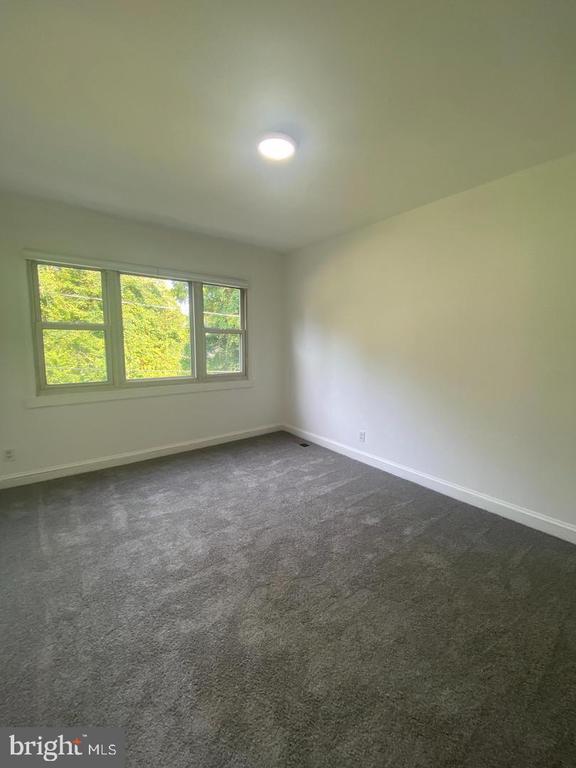 Building Photo - 22 S Monroe Rd