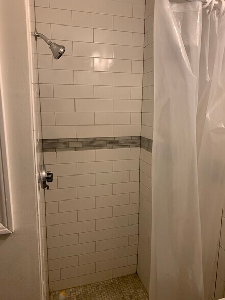 Building Photo - 74 Joy St