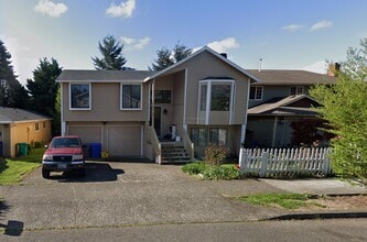 Building Photo - 6144 SE Sherman St