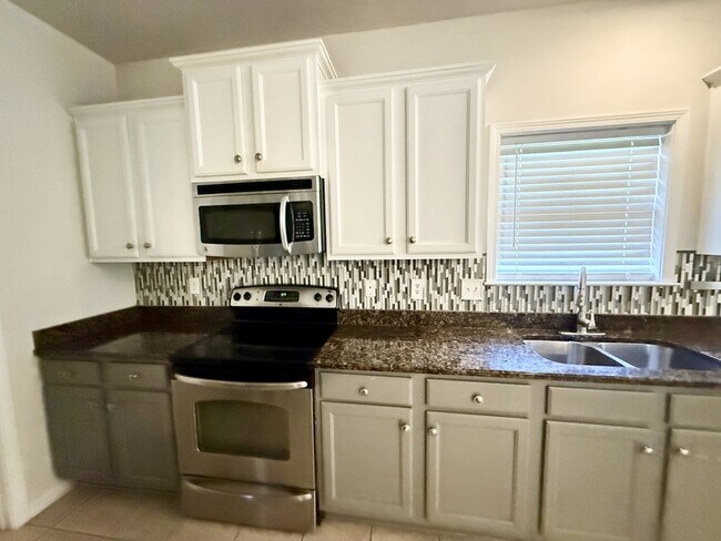 Building Photo - 3821 Branford Ct