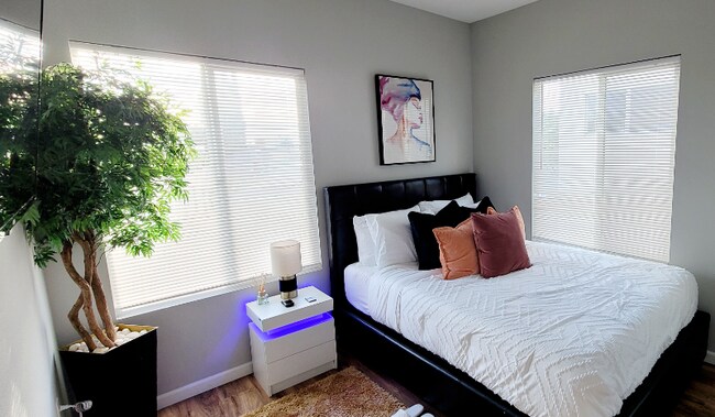 Building Photo - 532 Cesar E Chavez Pky