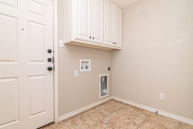 Building Photo - 5513 Rio Grande Ave