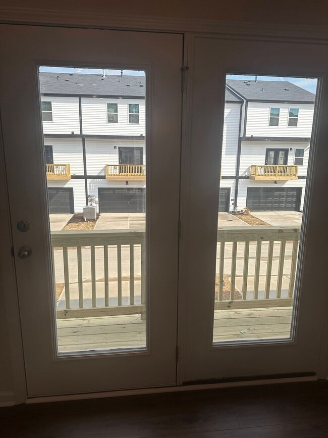 Building Photo - 405 Diversity Wy