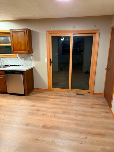 Building Photo - 208 N Marlen Ct