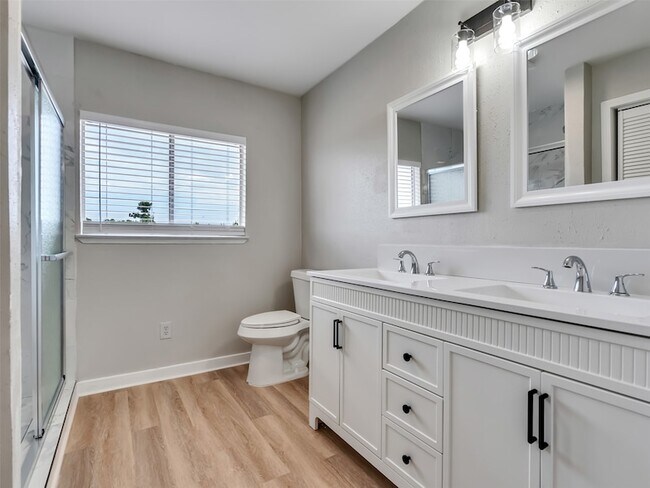 Building Photo - 4003 Swinden Dr