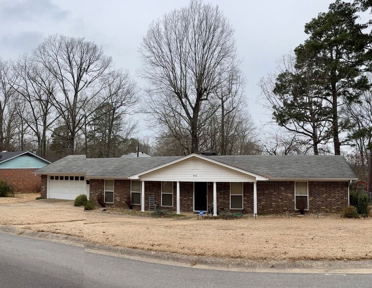 Building Photo - 816 Teresa Dr