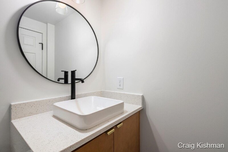 Building Photo - 152 Campau Cir NW