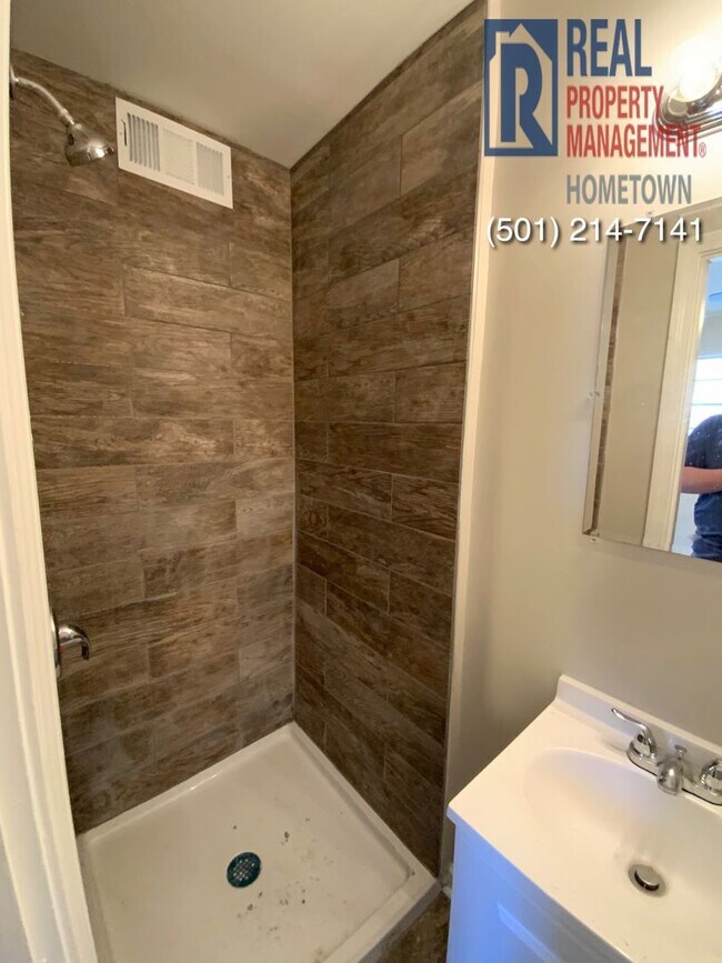 Building Photo - 8600 Winston-