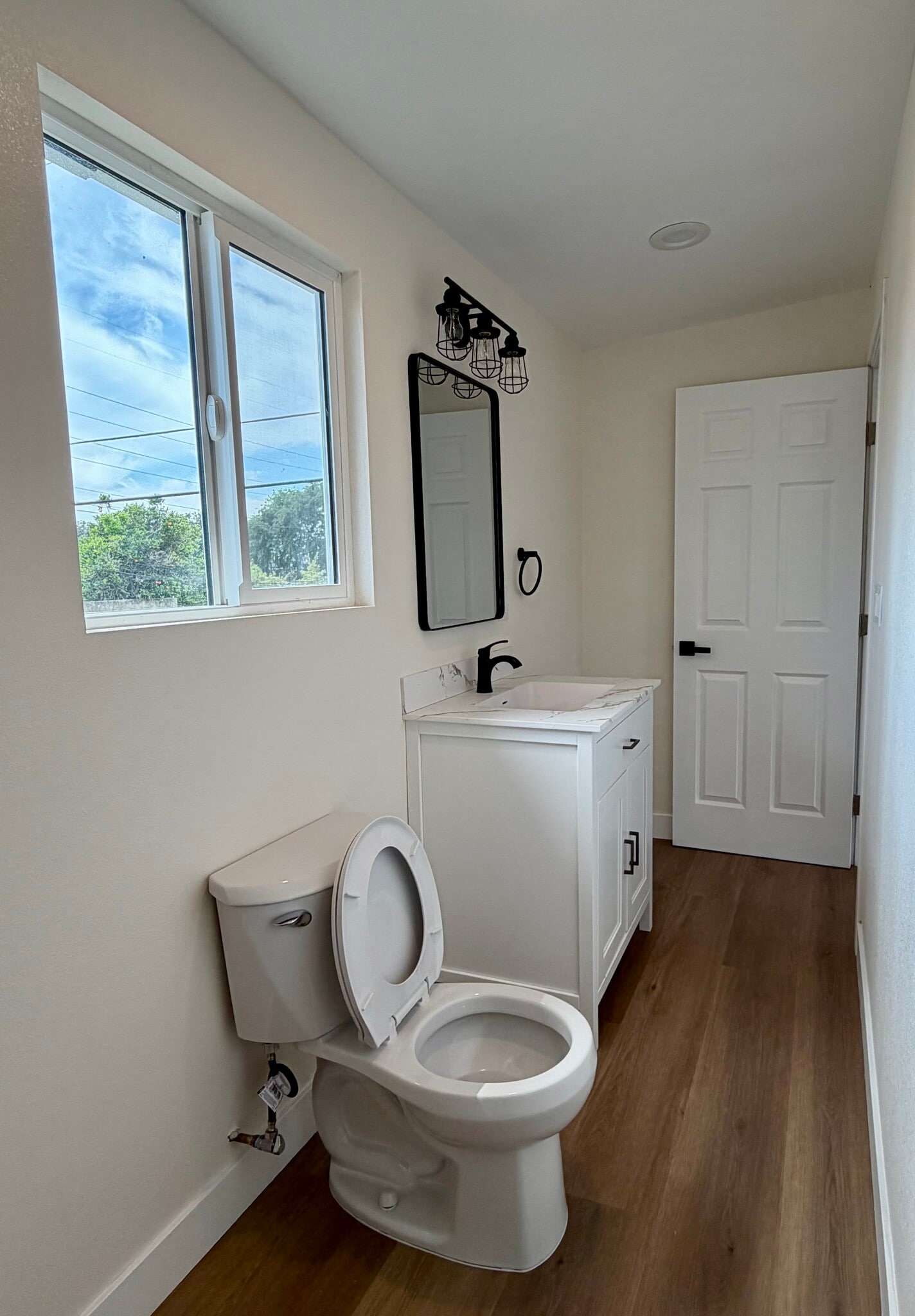 Building Photo - 8965 San Juan Ave