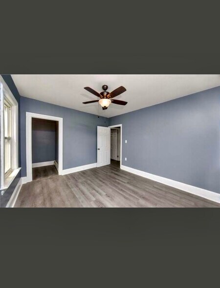 Building Photo - 415 Weeden St