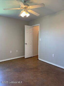 Building Photo - 301 N Brentwood Ave