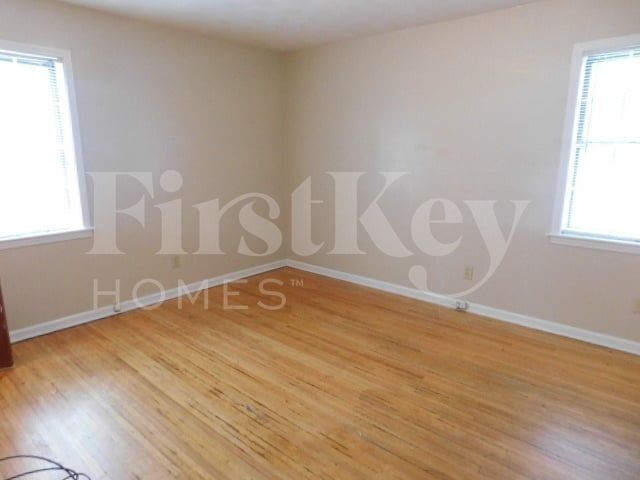 Building Photo - 2024 Janis Dr