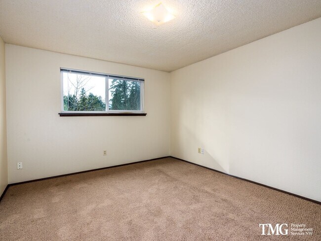 Building Photo - Charming 2BR Condo with a Garage in the Highly Desired McGillivray Neighborhood!