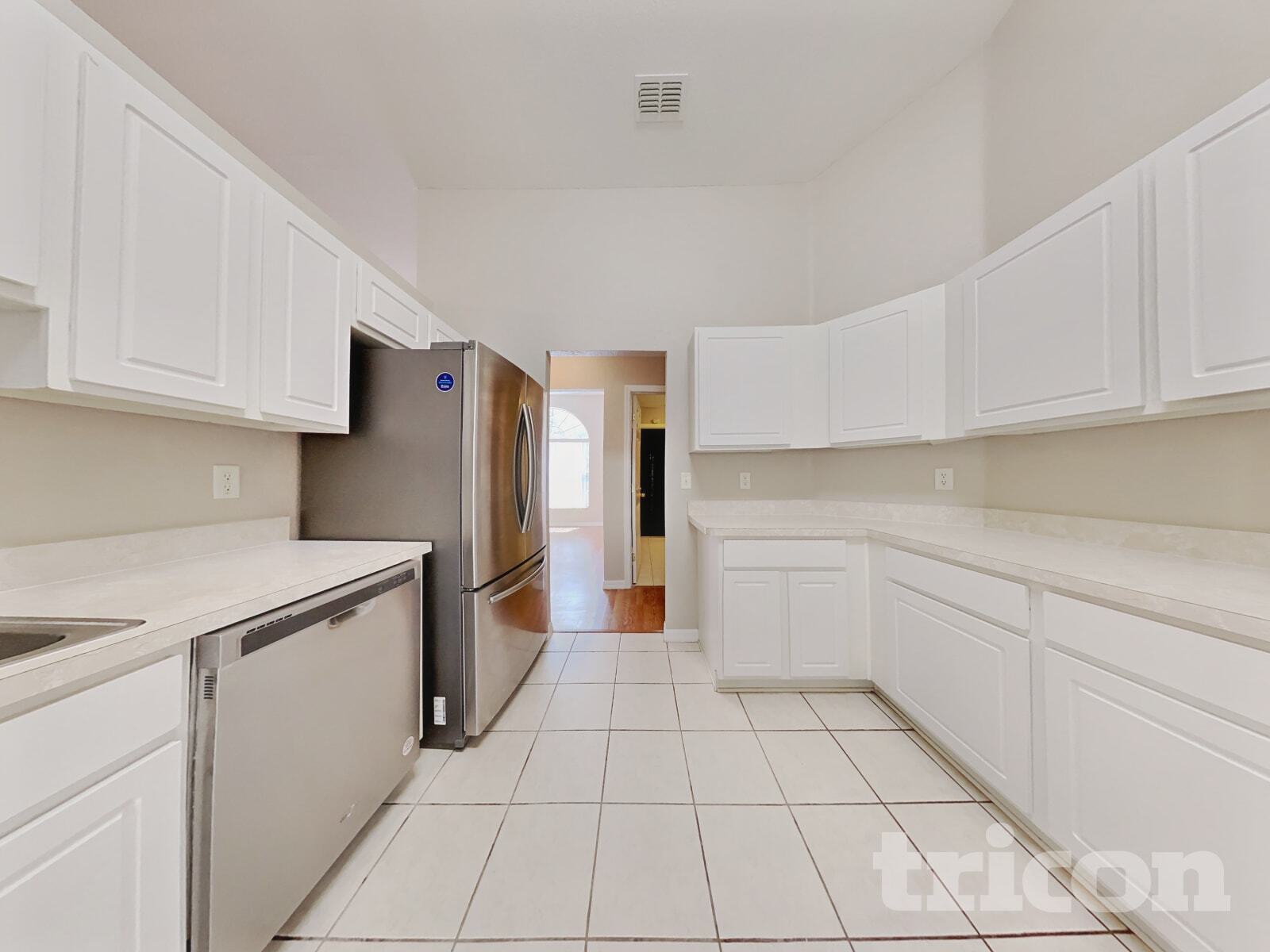 Building Photo - 1193 Sanger Ave