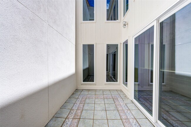 Building Photo - 7612 Olympia Dr