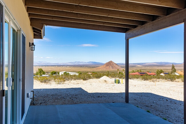 Building Photo - 10096 Glen Rd
