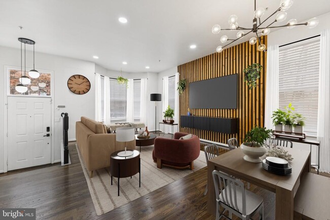 Building Photo - 10111 Tulip Tree Dr