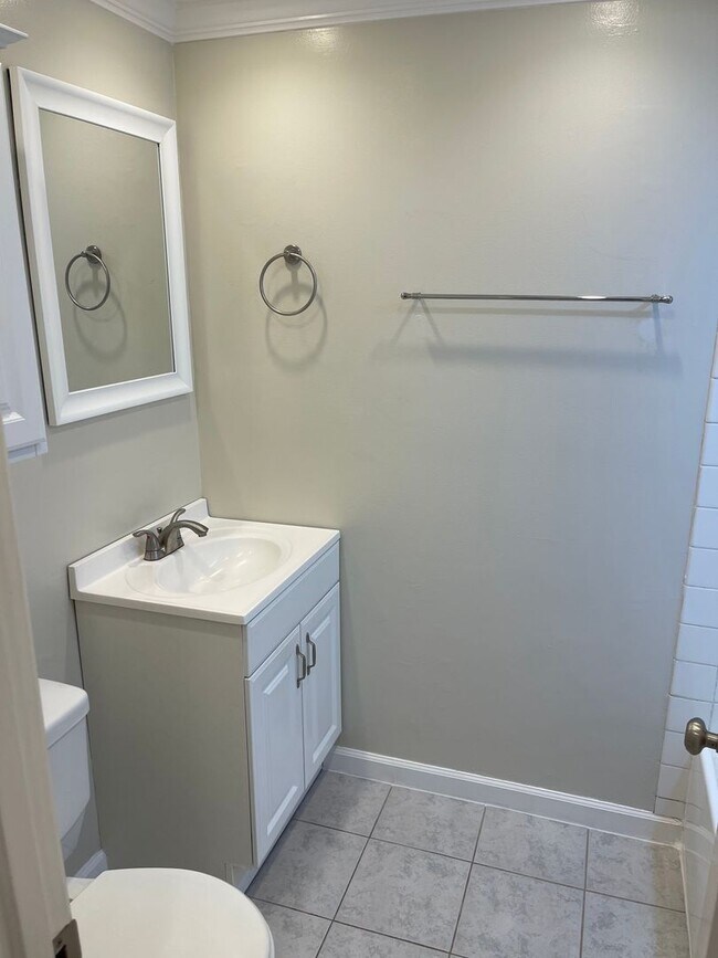 Building Photo - Spacious, open loft-style one bedroom with...