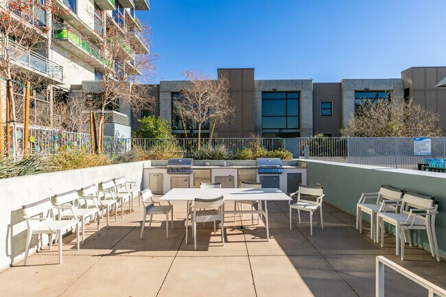 Building Photo - Modern High-Rise Living at Juhl with City Views