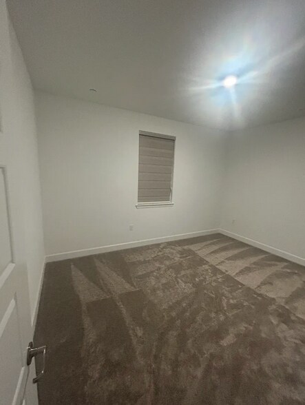 Building Photo - 5631 Padrone St